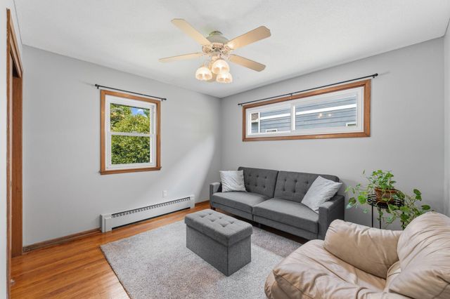 2905 Townview Avenue NE, Saint Anthony, MN 55418