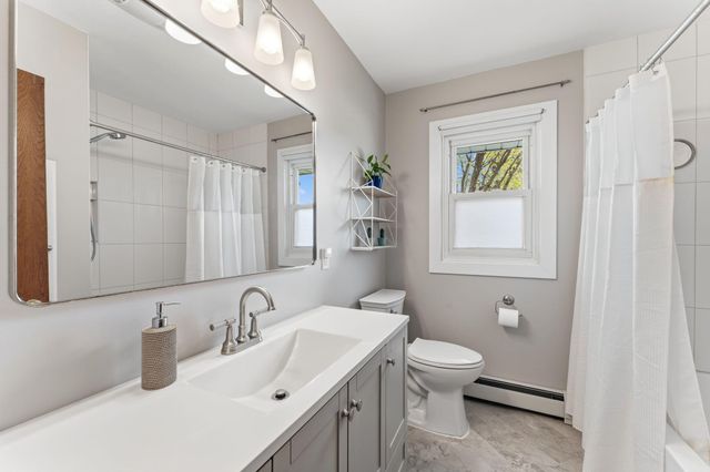 2905 Townview Avenue NE, Saint Anthony, MN 55418
