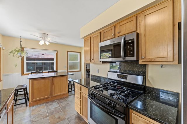2905 Townview Avenue NE, Saint Anthony, MN 55418