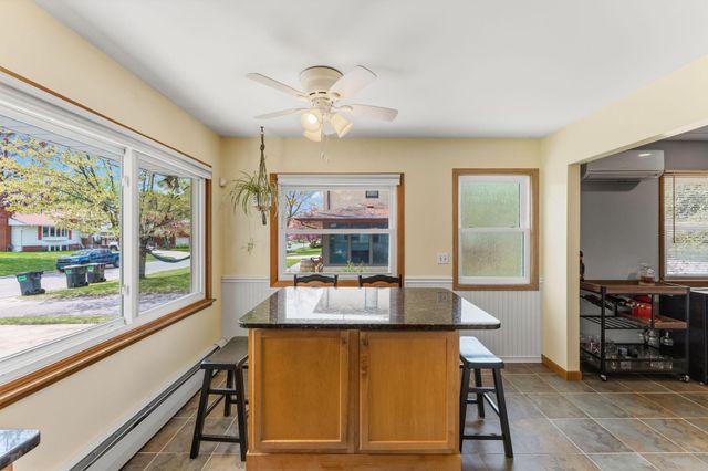 2905 Townview Avenue NE, Saint Anthony, MN 55418
