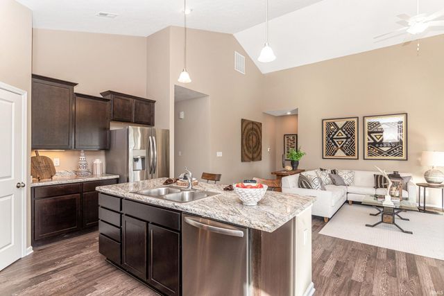 2057 Abbey Lane, Columbus, IN 47201