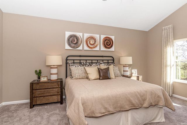 2057 Abbey Lane, Columbus, IN 47201