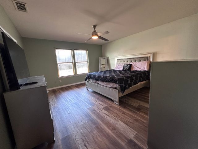 512 Tunnel Street, Cedar Hill, TX 75104