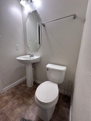 512 Tunnel Street, Cedar Hill, TX 75104