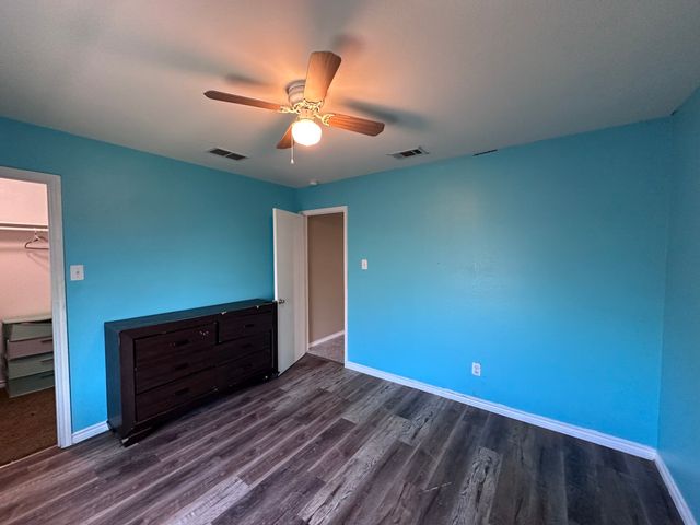 512 Tunnel Street, Cedar Hill, TX 75104