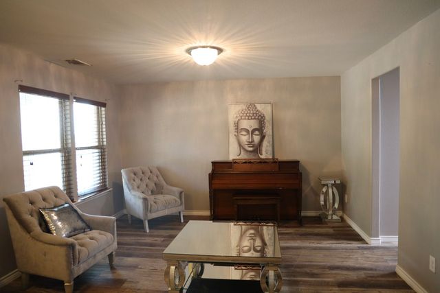 512 Tunnel Street, Cedar Hill, TX 75104