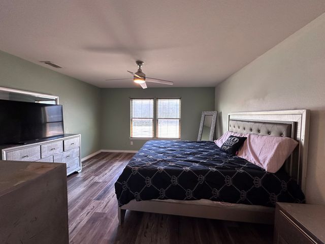 512 Tunnel Street, Cedar Hill, TX 75104