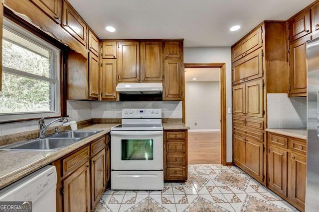 1249 Renee Drive, Lilburn, GA 30047