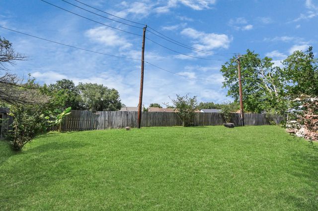 8442 Blue Quail Drive, Houston, TX 77489