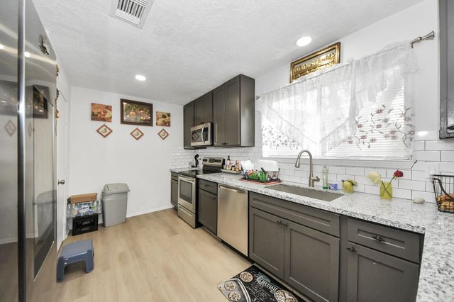 8442 Blue Quail Drive, Houston, TX 77489
