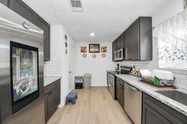 8442 Blue Quail Drive, Houston, TX 77489