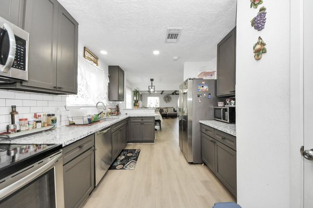 8442 Blue Quail Drive, Houston, TX 77489