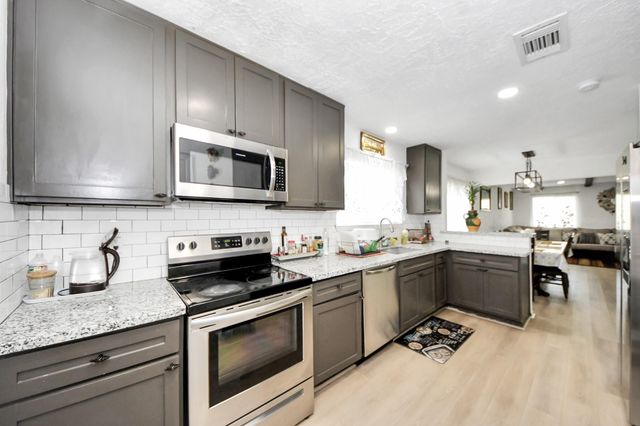 8442 Blue Quail Drive, Houston, TX 77489