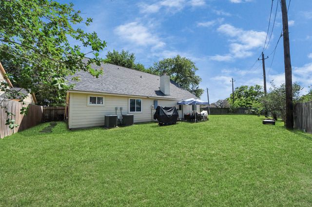 8442 Blue Quail Drive, Houston, TX 77489