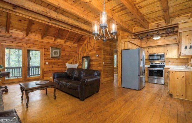 804 Pocaset Drive, Ellijay, GA 30540