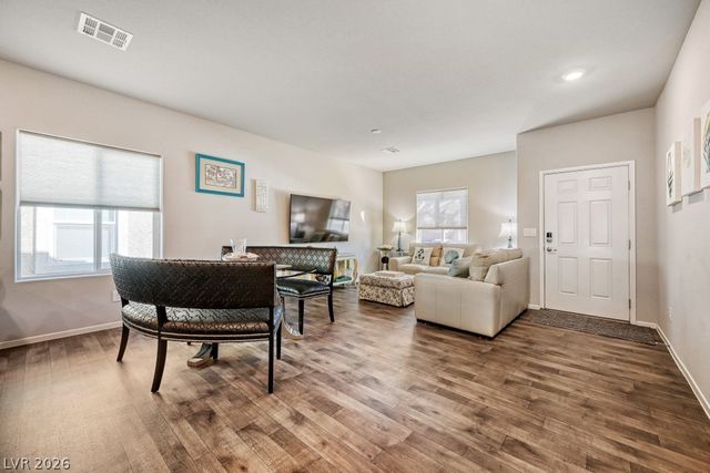 4352 Meadow Glade Avenue, North Las Vegas, NV 89084