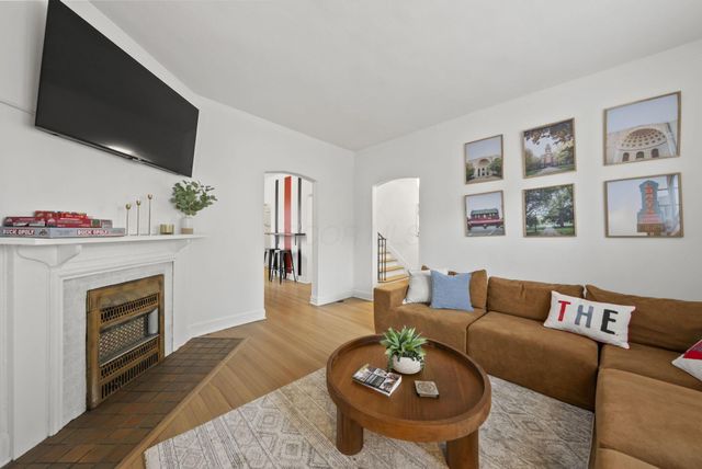 23 E Maynard Avenue, Columbus, OH 43202