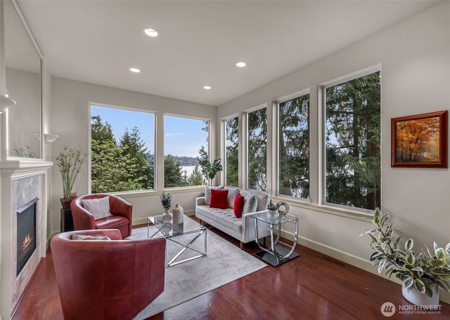 1120 W Lake Sammamish Parkway SE, Bellevue, WA 98008