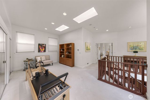 1120 W Lake Sammamish Parkway SE, Bellevue, WA 98008