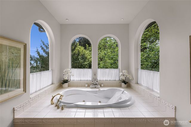 1120 W Lake Sammamish Parkway SE, Bellevue, WA 98008