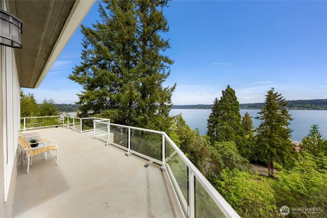 1120 W Lake Sammamish Parkway SE, Bellevue, WA 98008