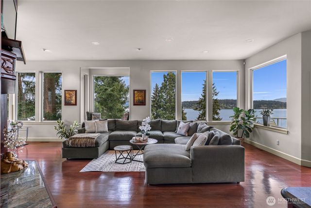 1120 W Lake Sammamish Parkway SE, Bellevue, WA 98008