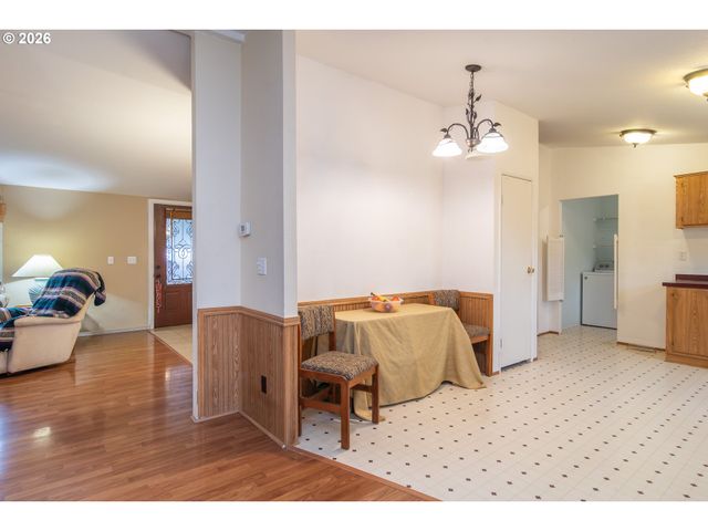 189 RAINTREE Ave, Sutherlin, OR 97479