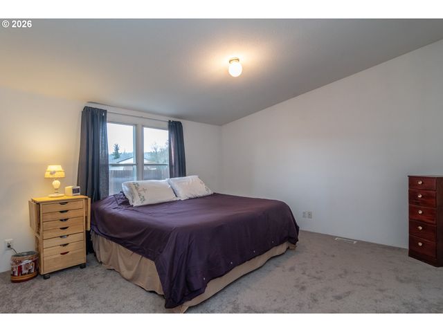 189 RAINTREE Ave, Sutherlin, OR 97479