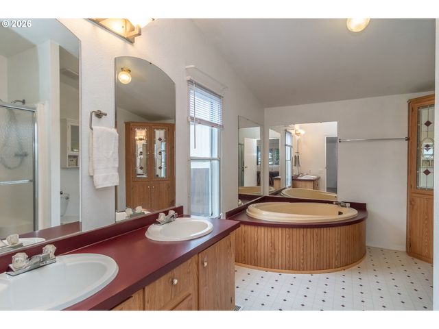 189 RAINTREE Ave, Sutherlin, OR 97479