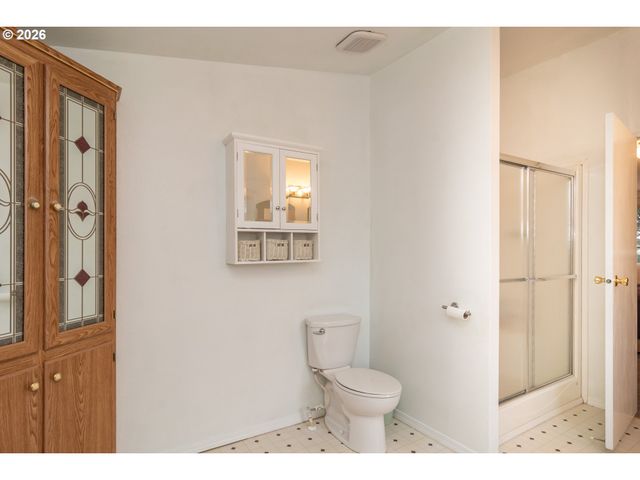 189 RAINTREE Ave, Sutherlin, OR 97479