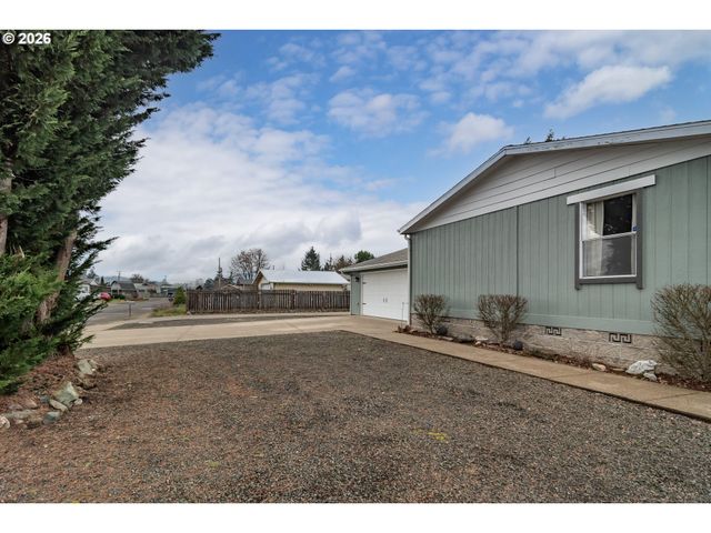 189 RAINTREE Ave, Sutherlin, OR 97479
