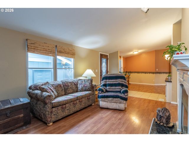 189 RAINTREE Ave, Sutherlin, OR 97479