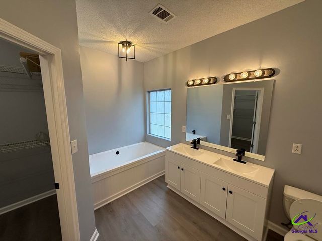 101 Fawn Court, Byron, GA 31008