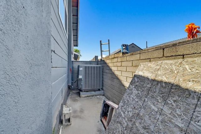 121 S Stephanie Lane, El Cajon, CA 92019