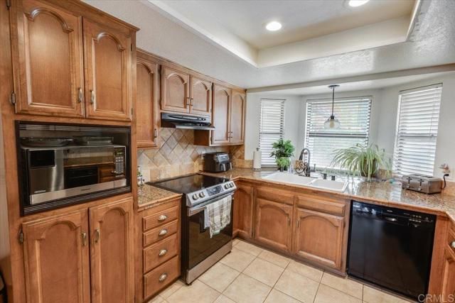 16233 Oakley Road, Ramona, CA 92065