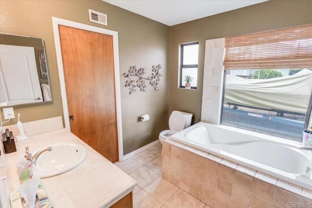 16233 Oakley Road, Ramona, CA 92065