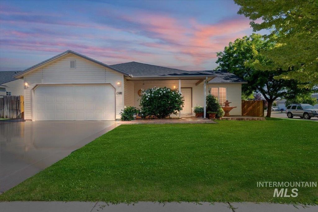 13788 Paraiso St, Caldwell, ID 83607
