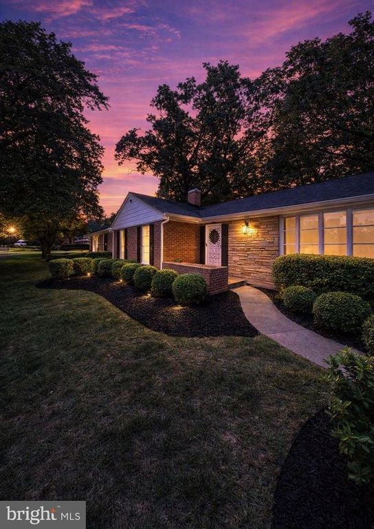 14 THURSTON DR, Upper Marlboro, MD 20774