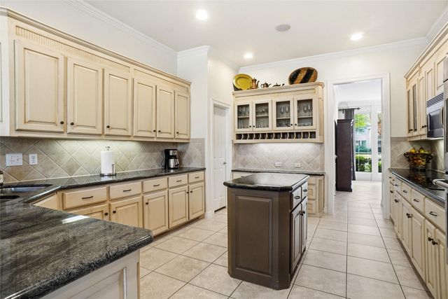 1001 Hanover Drive, Southlake, TX 76092