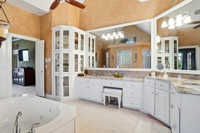 1001 Hanover Drive, Southlake, TX 76092