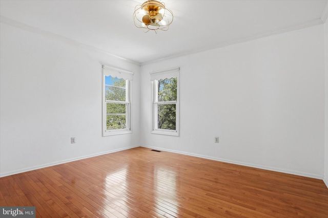 61 HARLOW CIR, Lower Gwynedd, PA 19002