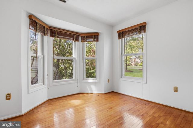 61 HARLOW CIR, Lower Gwynedd, PA 19002