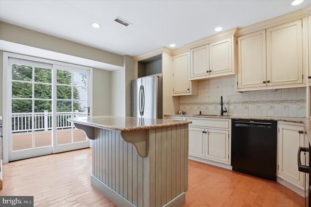 61 HARLOW CIR, Lower Gwynedd, PA 19002