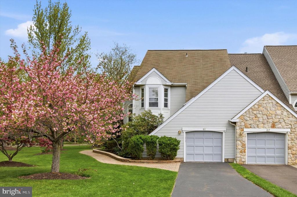 61 HARLOW CIR, Lower Gwynedd, PA 19002