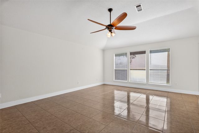 4817 Barnhill Lane, Fort Worth, TX 76135