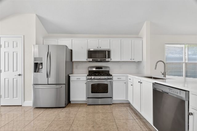 4817 Barnhill Lane, Fort Worth, TX 76135