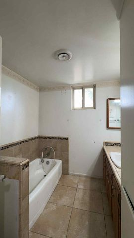 2646 S Fairway Court, Visalia, CA 93277