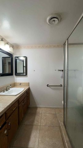 2646 S Fairway Court, Visalia, CA 93277