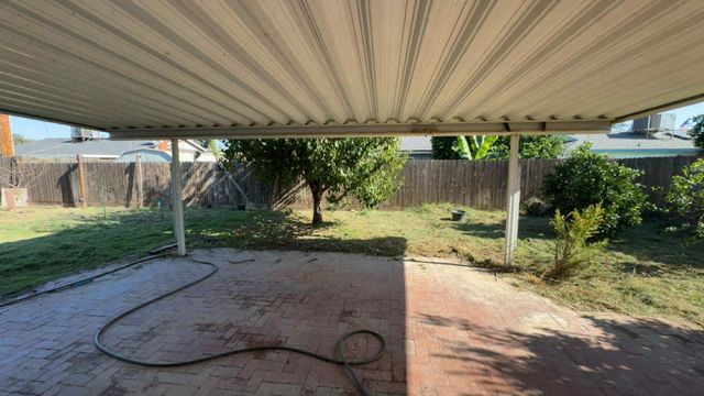 2646 S Fairway Court, Visalia, CA 93277