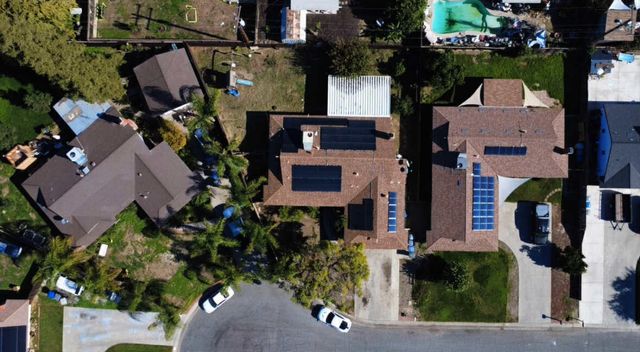 2646 S Fairway Court, Visalia, CA 93277